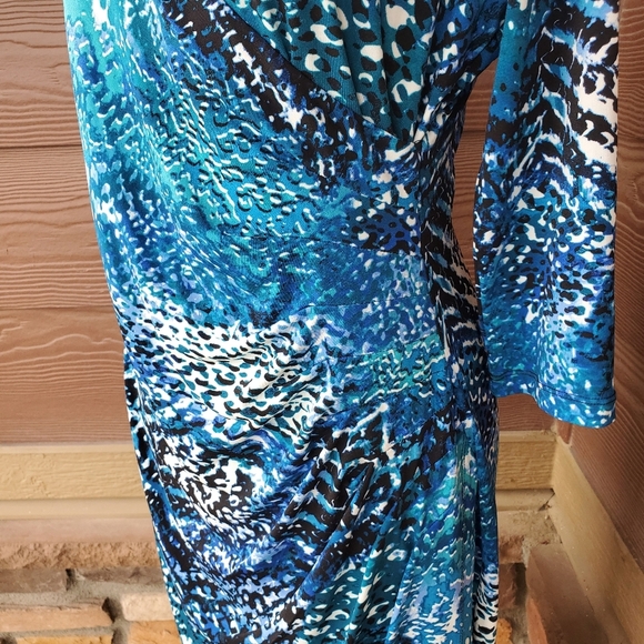 DANA BUCHMAN Wrap Style Dress Size 8 Mottled Blue & Black Pattern EUC - Picture 5 of 14